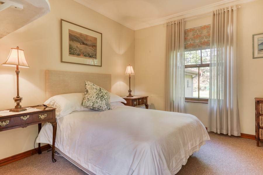 7 Bedroom Property for Sale in Zwaanswyk Western Cape